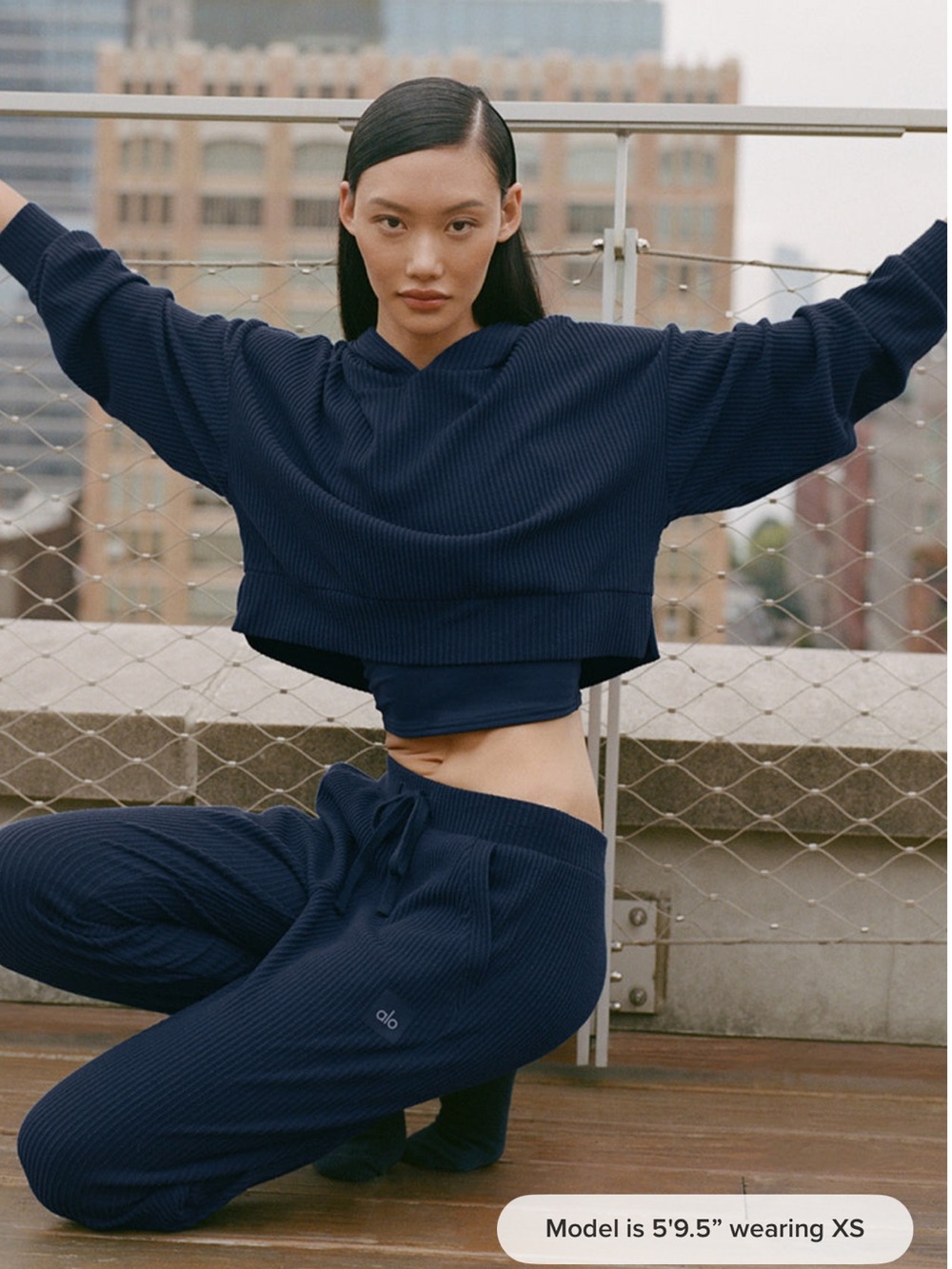 **NWOT** Alo Yoga Muse Hoodie Navy